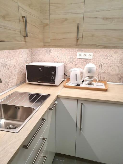 Andrea Apartman Miskolc Belvarosaban Buitenkant foto